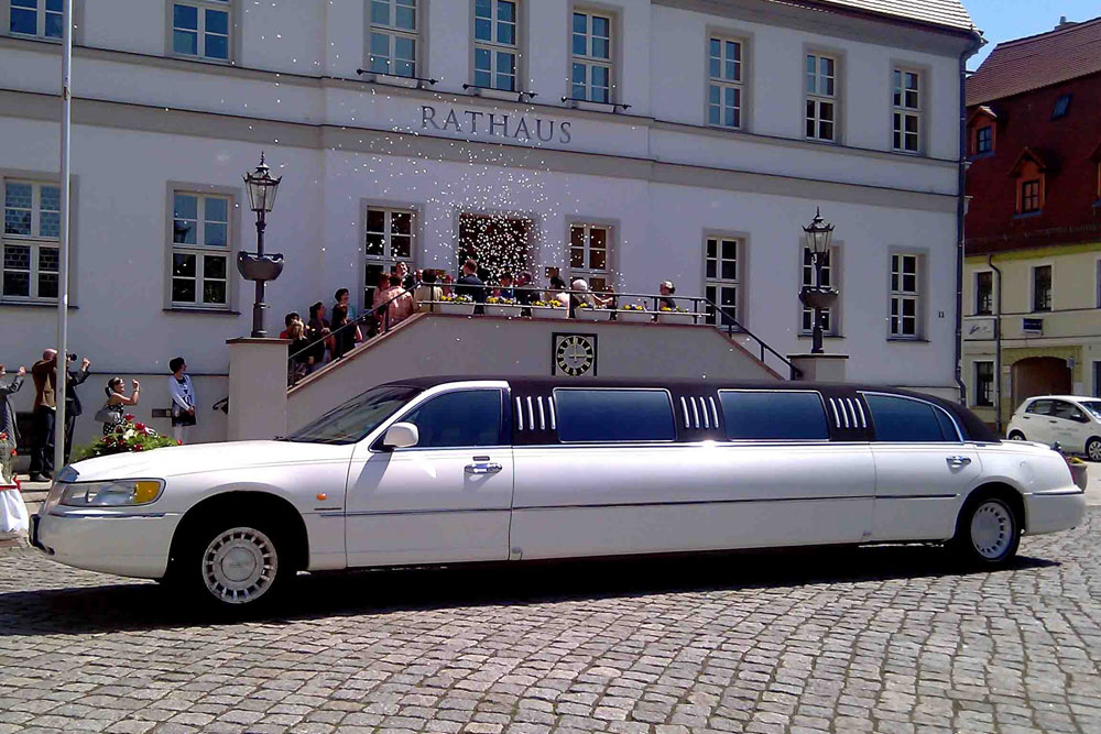 Lincoln Town Car Stretchlimo in Leipzig mieten - Limostrip.com